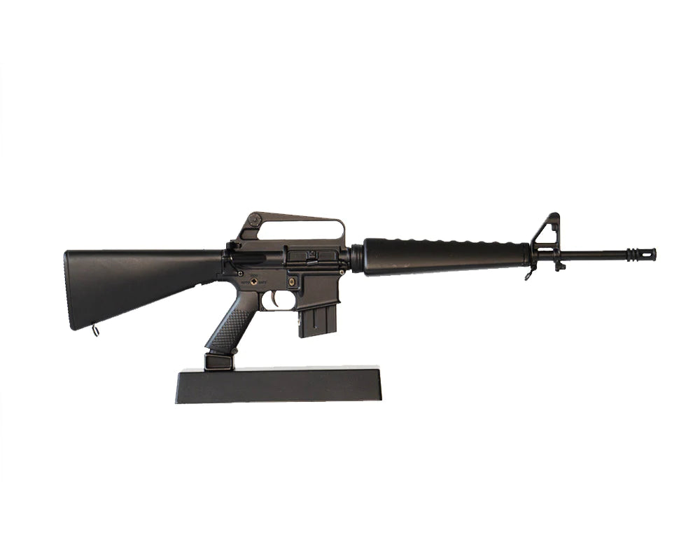 16-BLACK MINIATURE 1:3 SCALE M16A1 MODEL