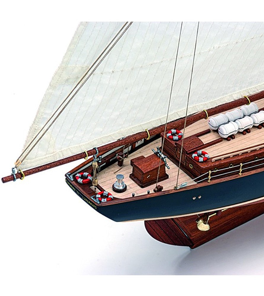 22453 Maquette de bateau Bluenose II 