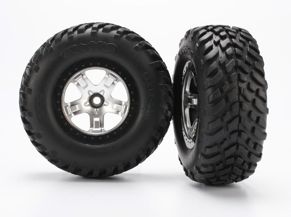 5875X Llantas y rines, ensamblados, pegados (cromo satinado SCT, rines negros estilo beadlock, neumáticos de carreras todoterreno SCT, inserciones de espuma) (2) (2WD delantero)