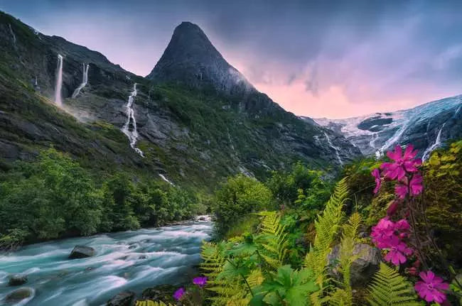 Stunning Mountain Vibes 4000-Piece Puzzle