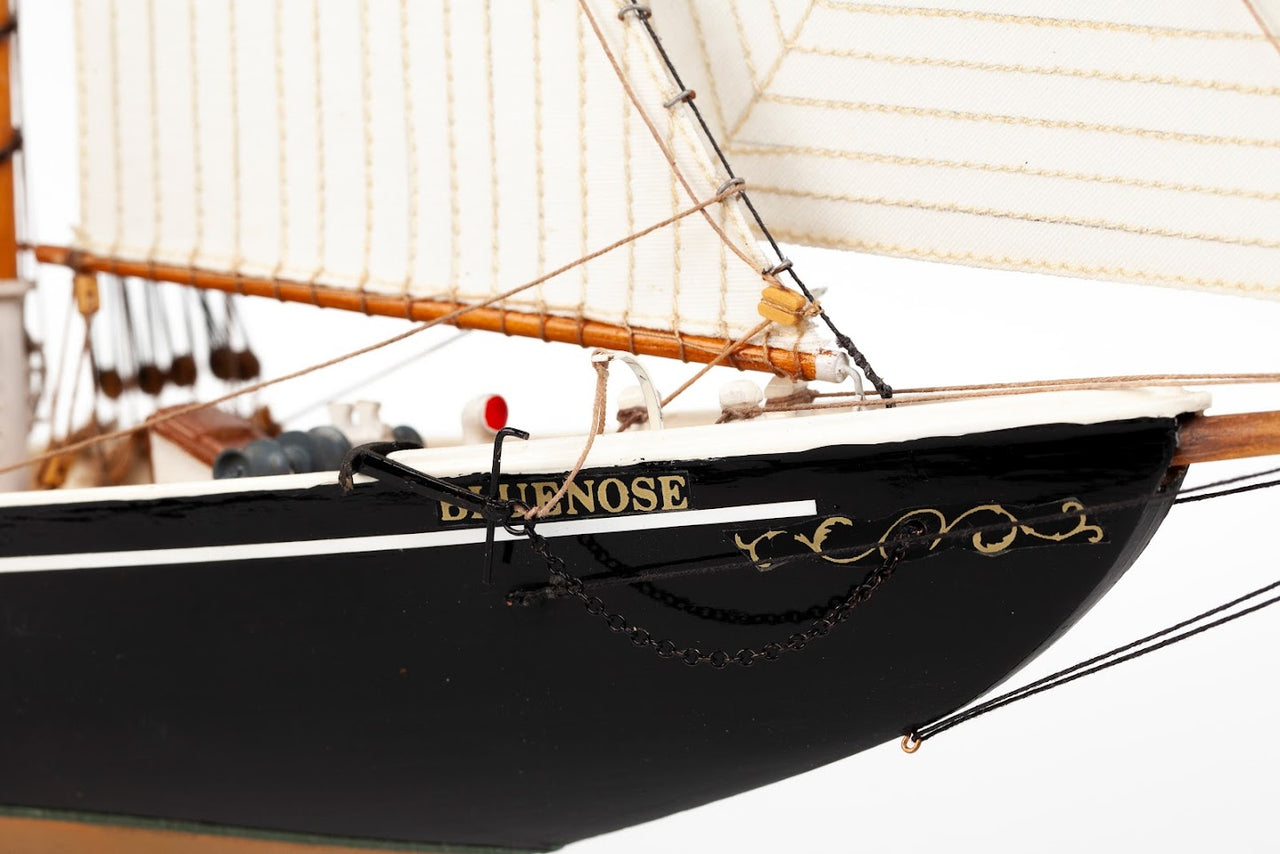 150-0600 BIL600 BLUENOSE 2 CANADIAN SCHOONER (W) (1:100) (43x52x8.5)