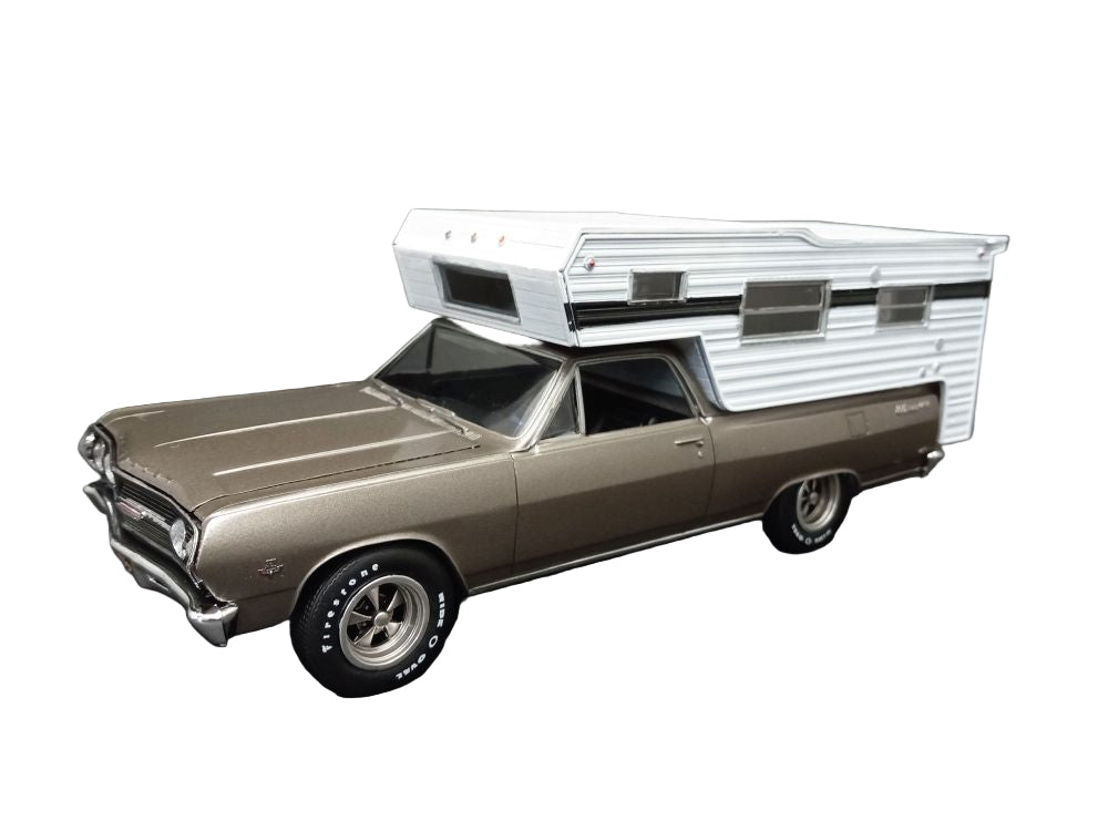 AMT1364/12 AMT 1/25 1965 Chevy El Camino w/Camper