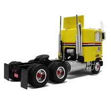 SEMI TRACTOR AMT1062 AMT MACK CRUISER LINER (1/25)