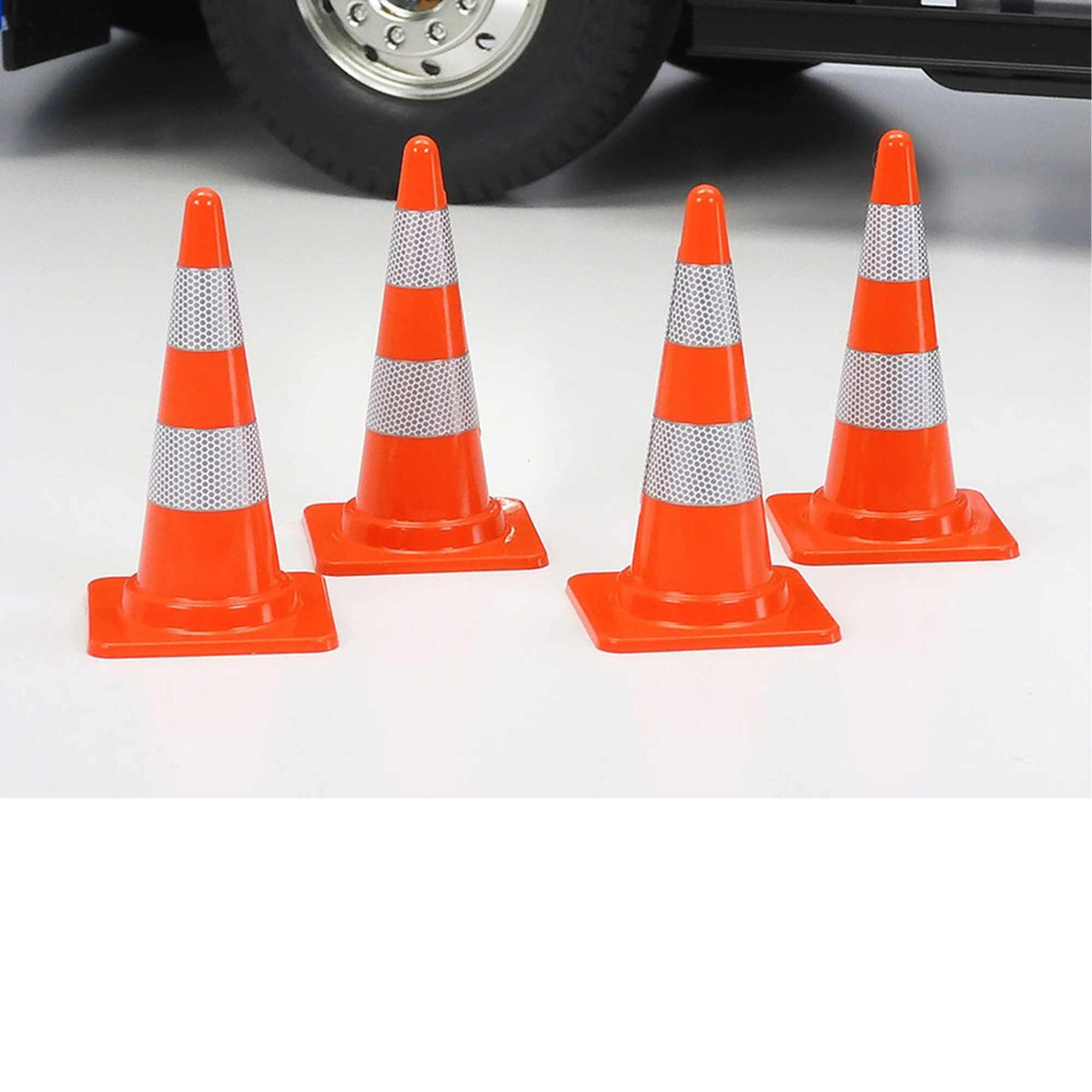 56366 1/14 R/C Mercedes-Benz Arocs 4151 8X4WD Tipper Truck