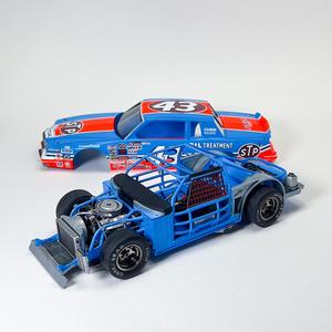 SJMRPGP1984D 1/24 Richard Petty 1984 Pontiac Grand Prix 200th Race Winner Kit de coche modelo de plástico