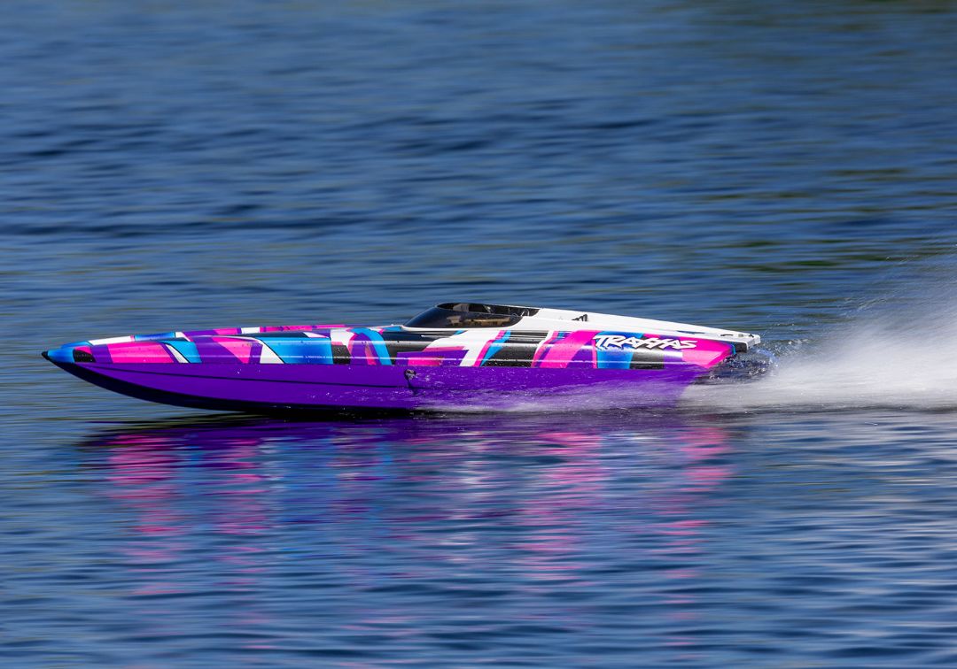 Traxxas dcb outlet m41 brushless catamaran