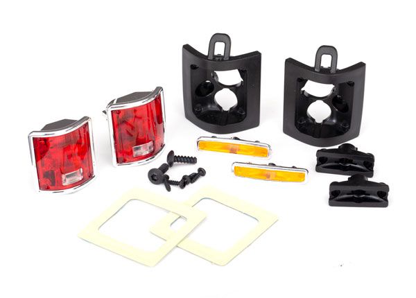 8135 Tail lights, left & right (assembled)/ tail light retainers