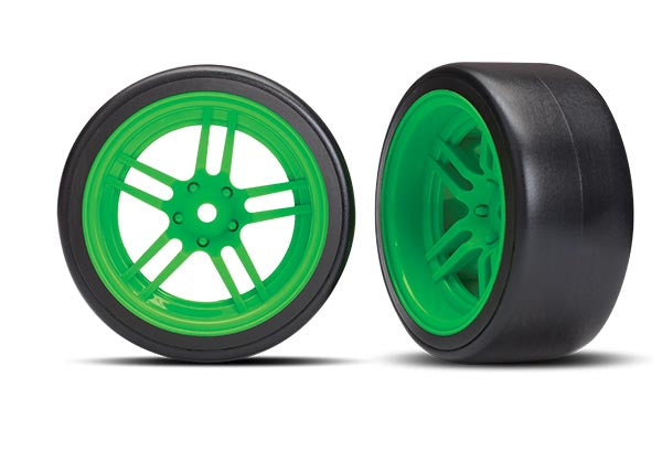 8377G Traxxas Neumáticos y ruedas, ensamblados, pegados (ruedas verdes de radios divididos, neumáticos Drift de 1,9') (trasero)