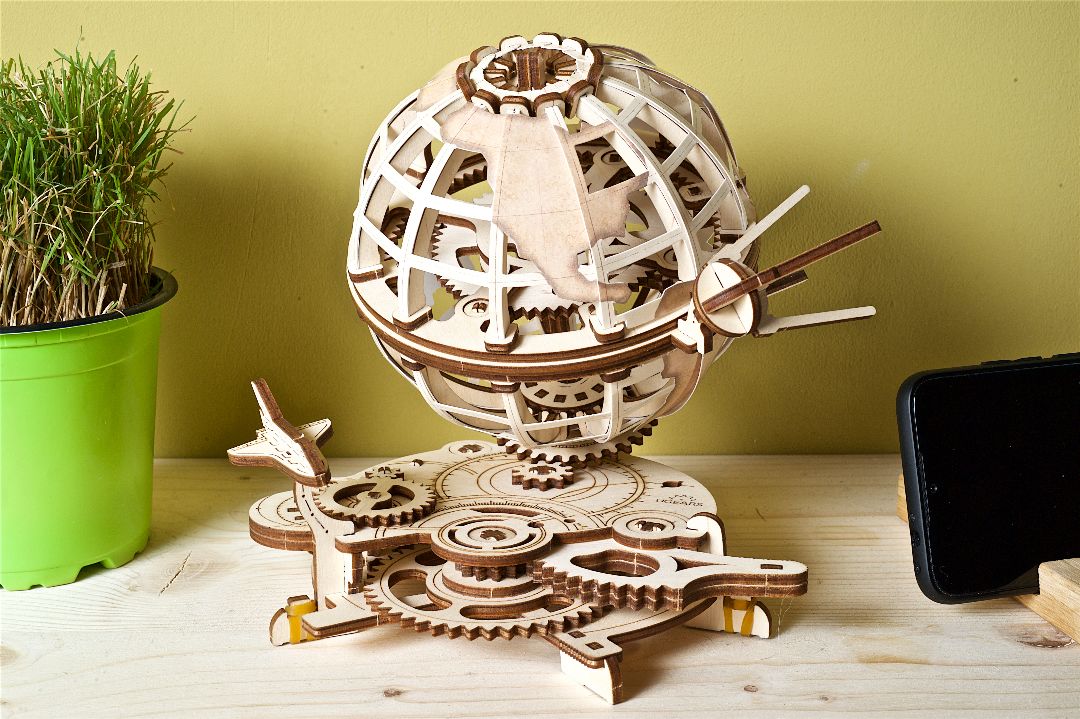 Globe modèle UGears - 184 pièces 